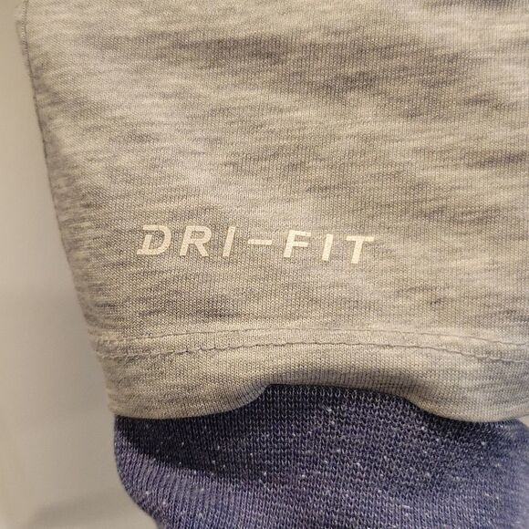 NIKE Basketball Net Tee - Picture 4 of 5